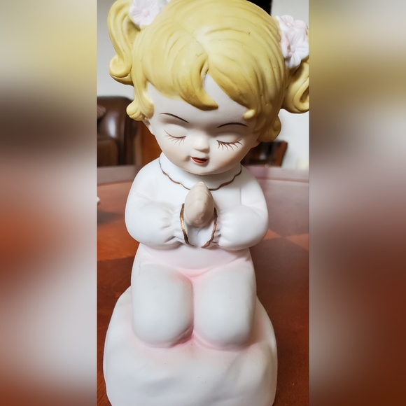 Vintage Praying Girl Ceramic Bedtime Prayers What The World Needs Now Music Box - Picture 2 of 7